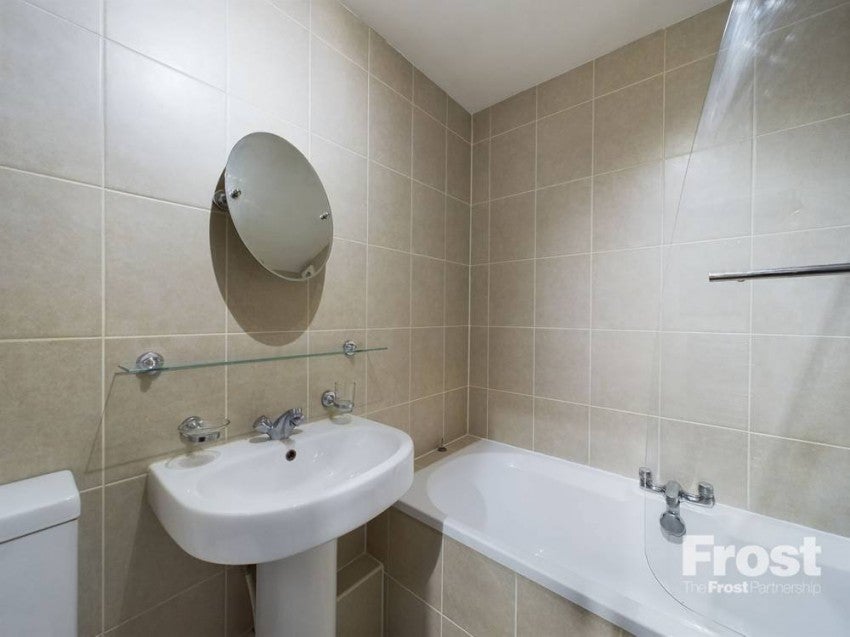 Flat Redford Close in Greater London
