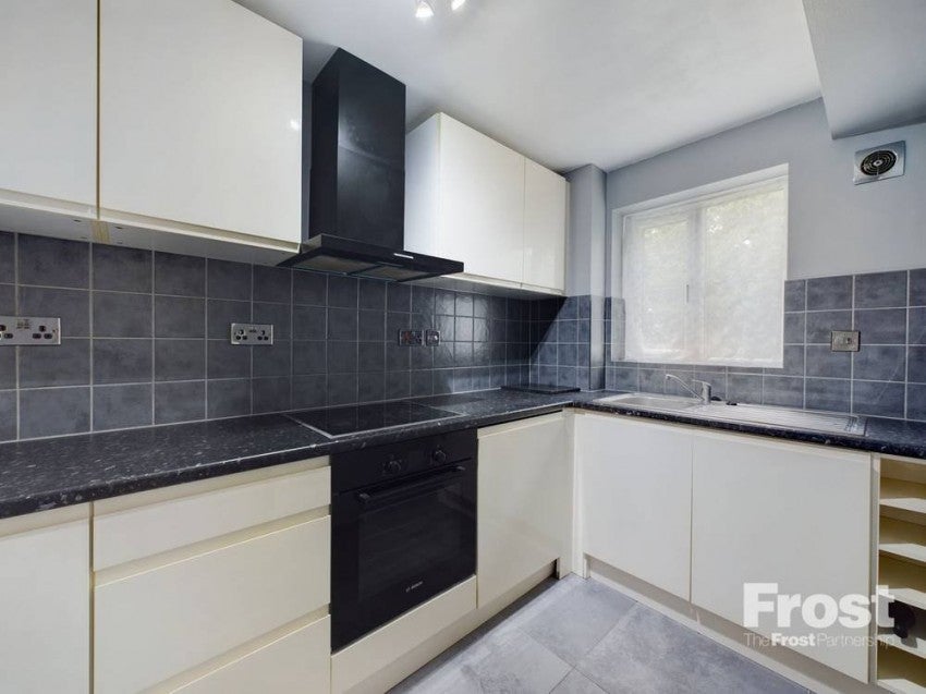 Flat Redford Close in Greater London