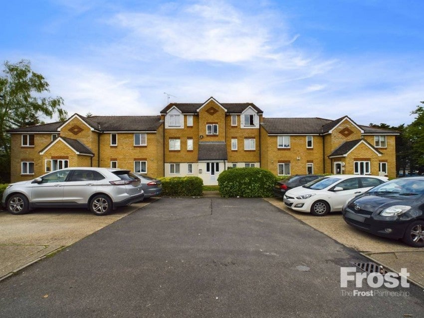Flat Redford Close in Greater London