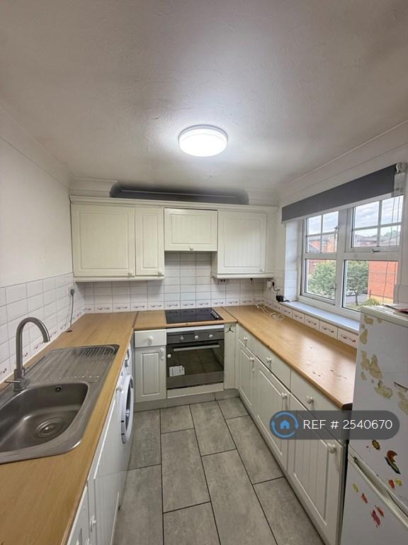 Flat Earls Meade in Luton