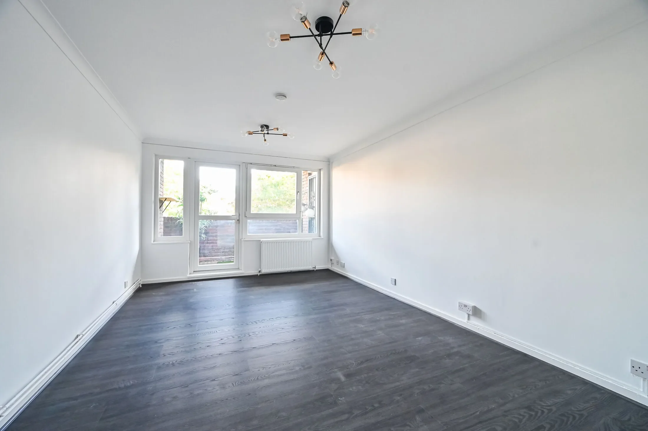 Flat Weatherley Close in Greater London