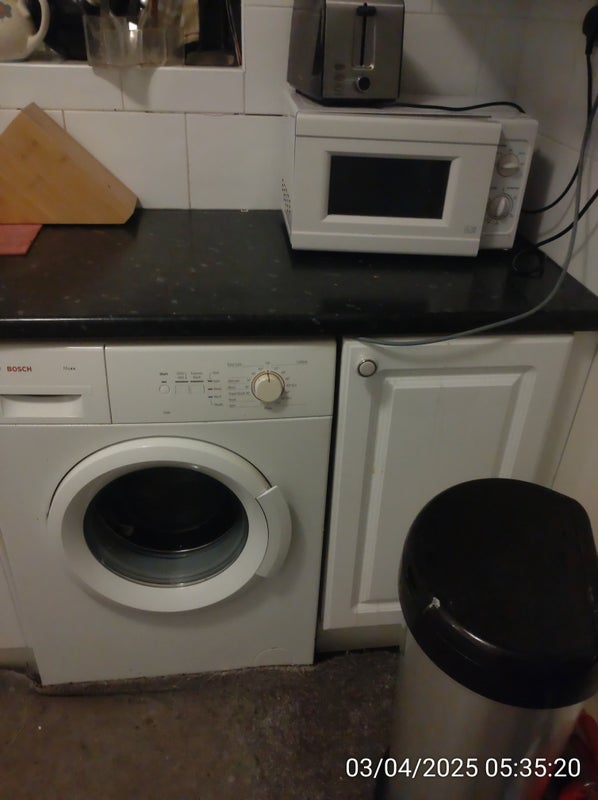 Room Langholm Close in Greater London