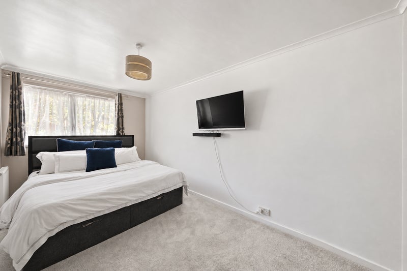 Flat Bath Close in Greater London