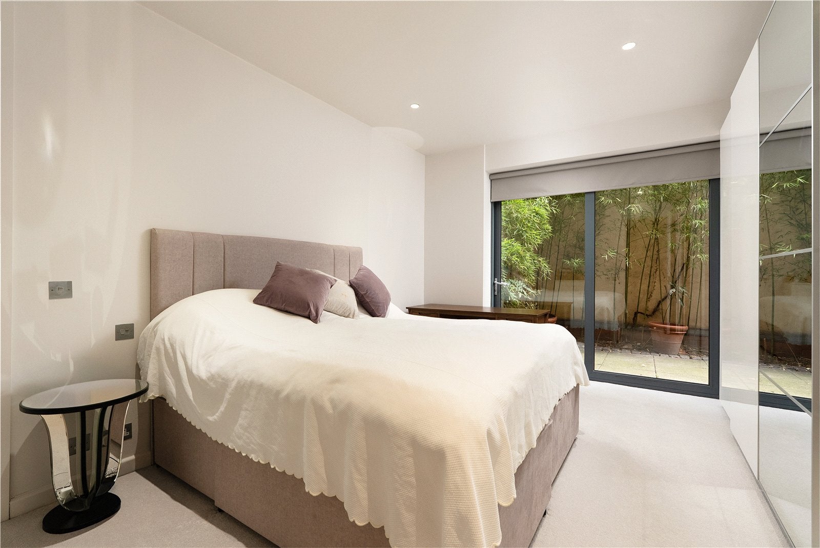 Flat Haverstock Hill in Greater London