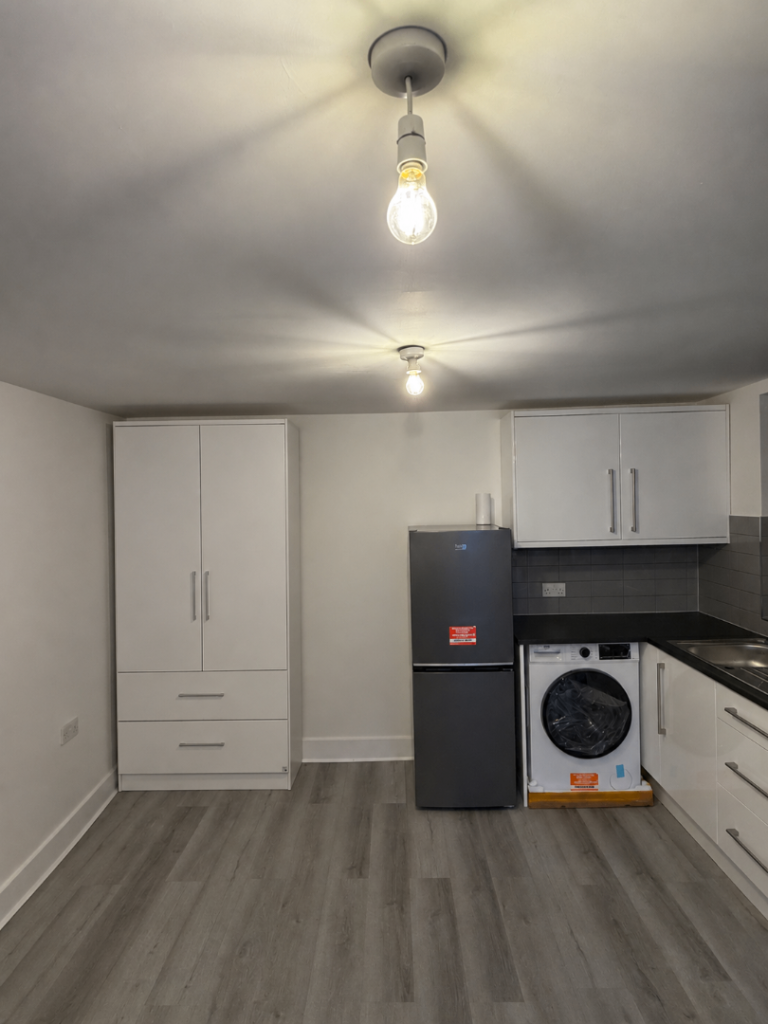 Flat Denbigh Road in Greater London