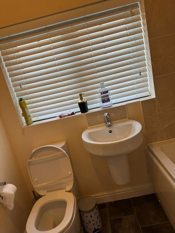 Room Hanson Road in Manchester
