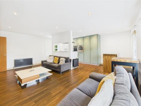 Flat Leathem Square in Dundonald