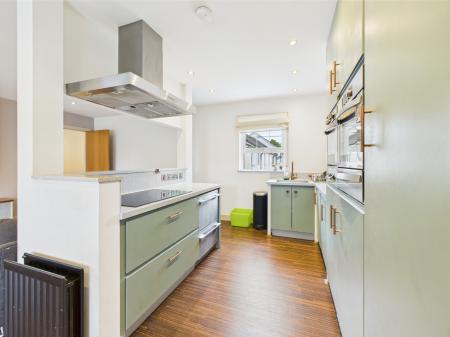 Flat Leathem Square in Dundonald