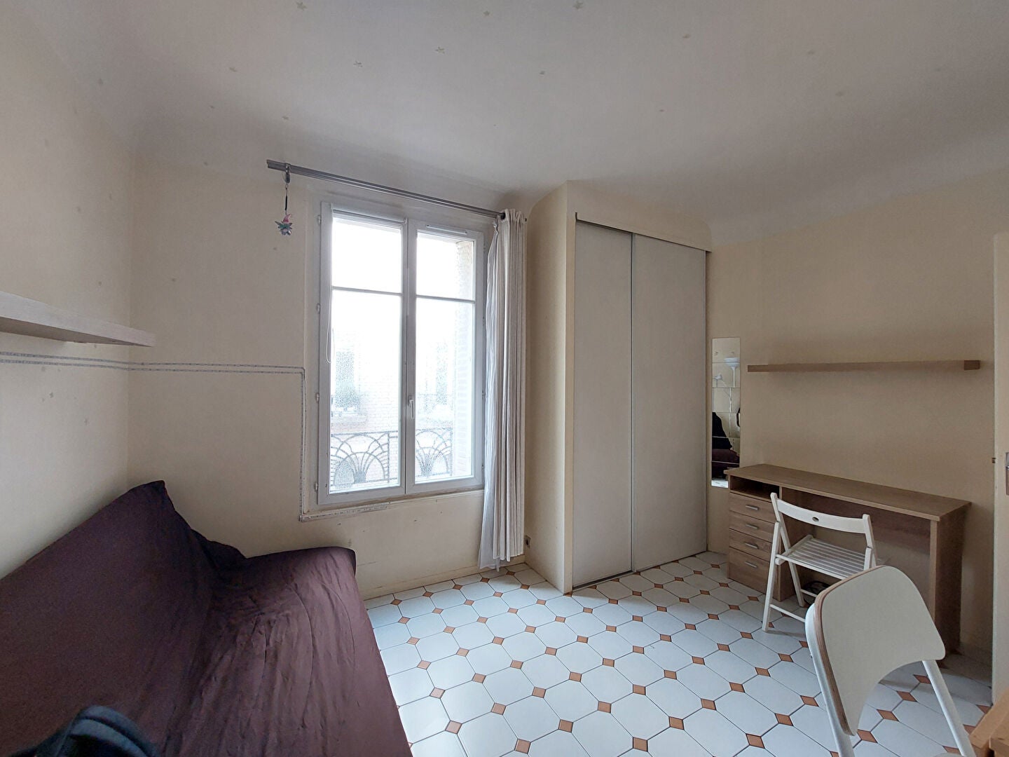 Flat Rue François Mouthon in Paris