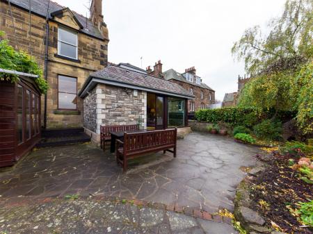 House Polwarth Terrace in City of Edinburgh