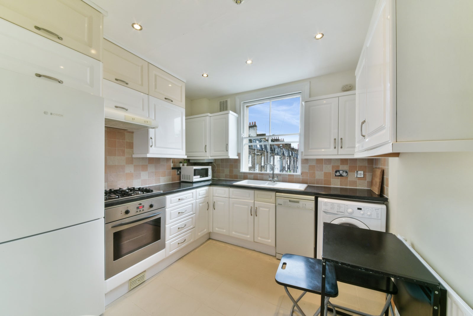 Flat Marchmont Street in Greater London