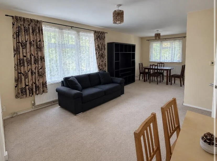 Flat Tristram Close in Greater London
