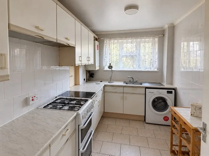 Flat Tristram Close in Greater London