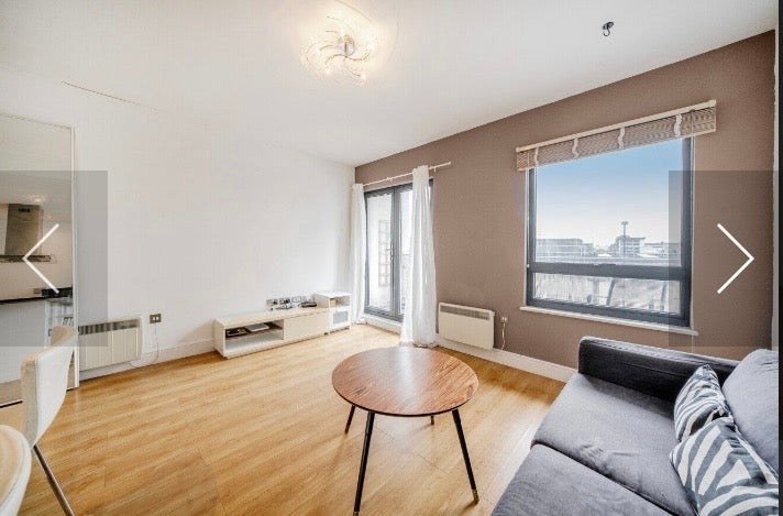 Room Brownhill Road in Greater London