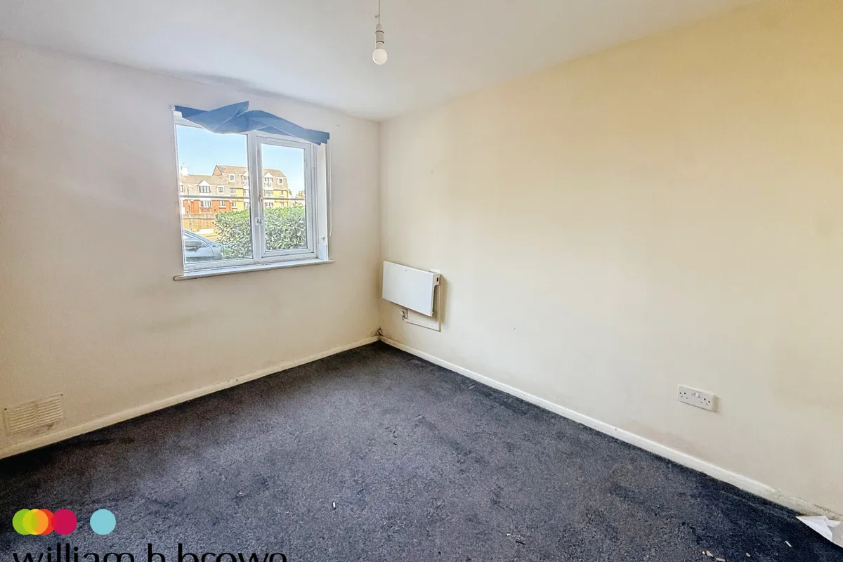 Flat Lewes Close in Grays