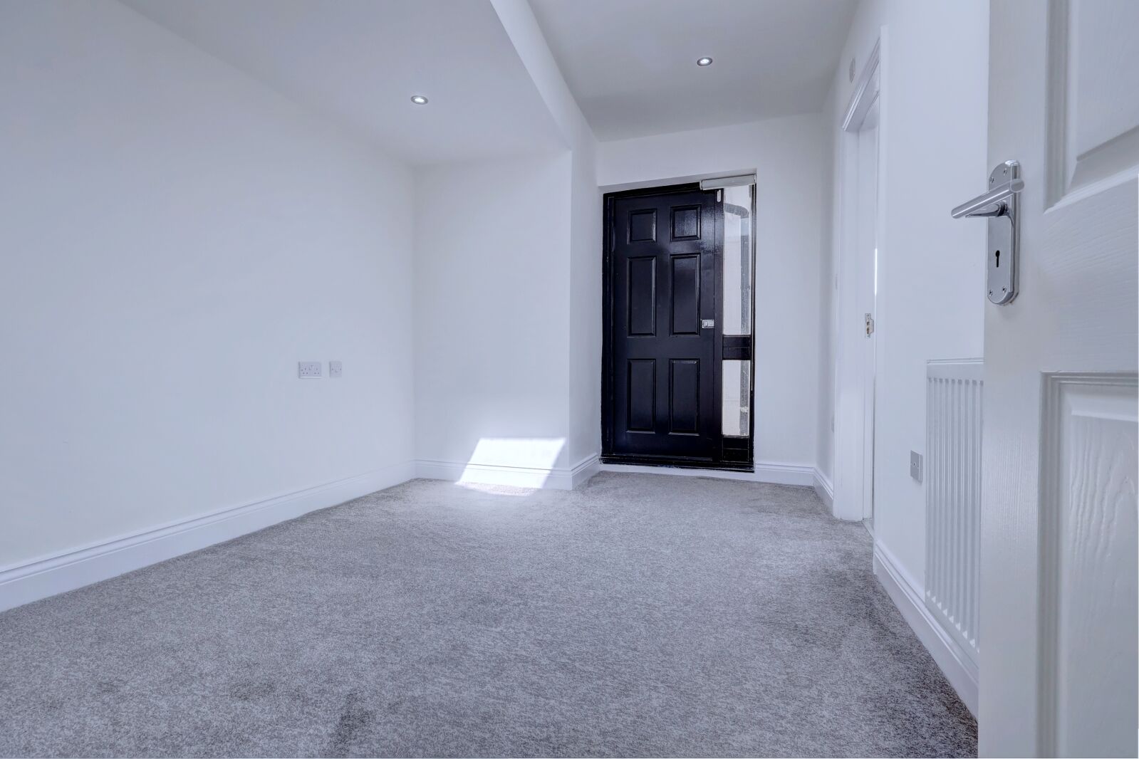Flat Easton Street in High Wycombe