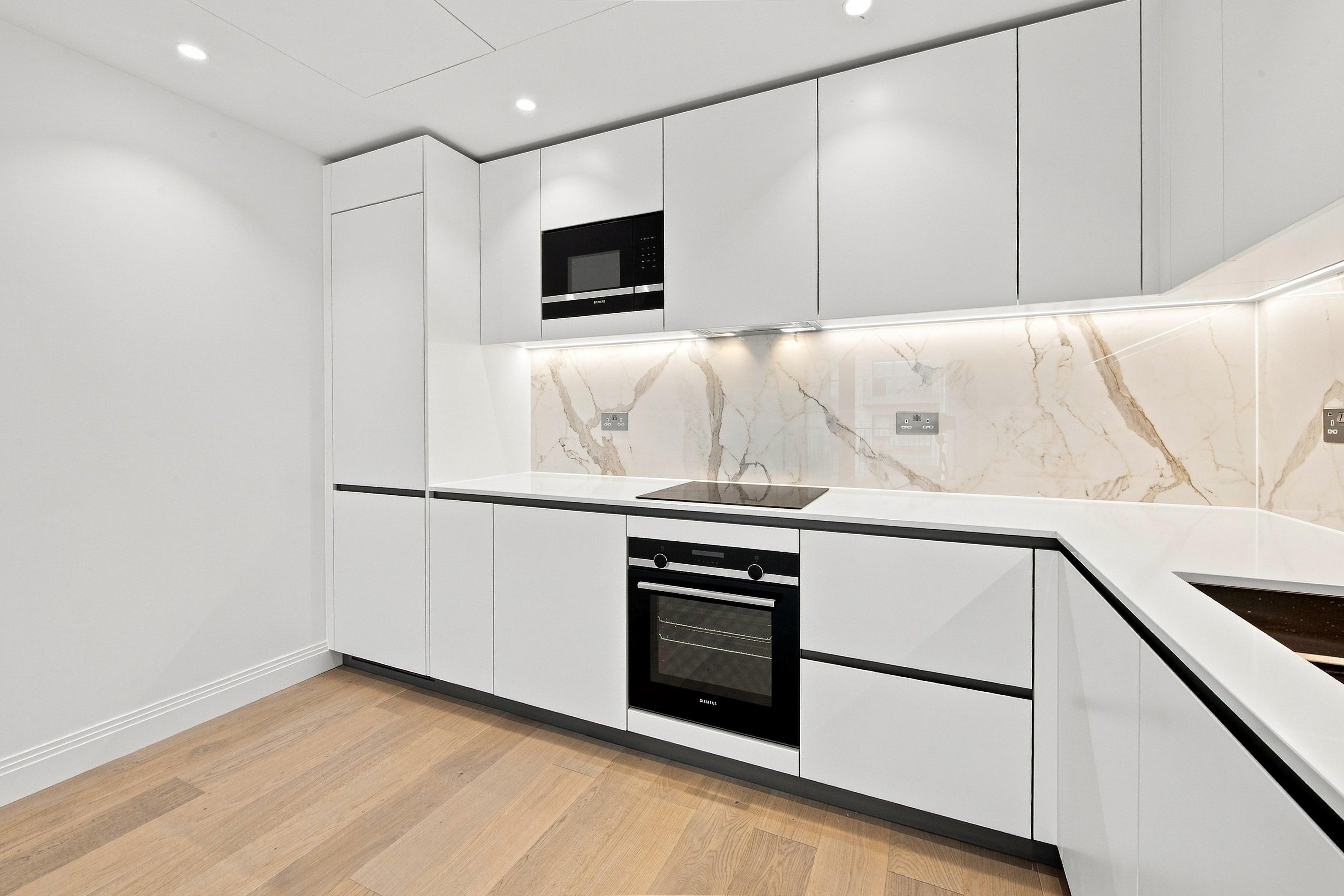 Flat William Morris Way in Greater London