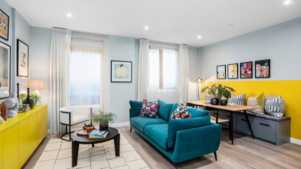 Flat Fielders Crescent in London