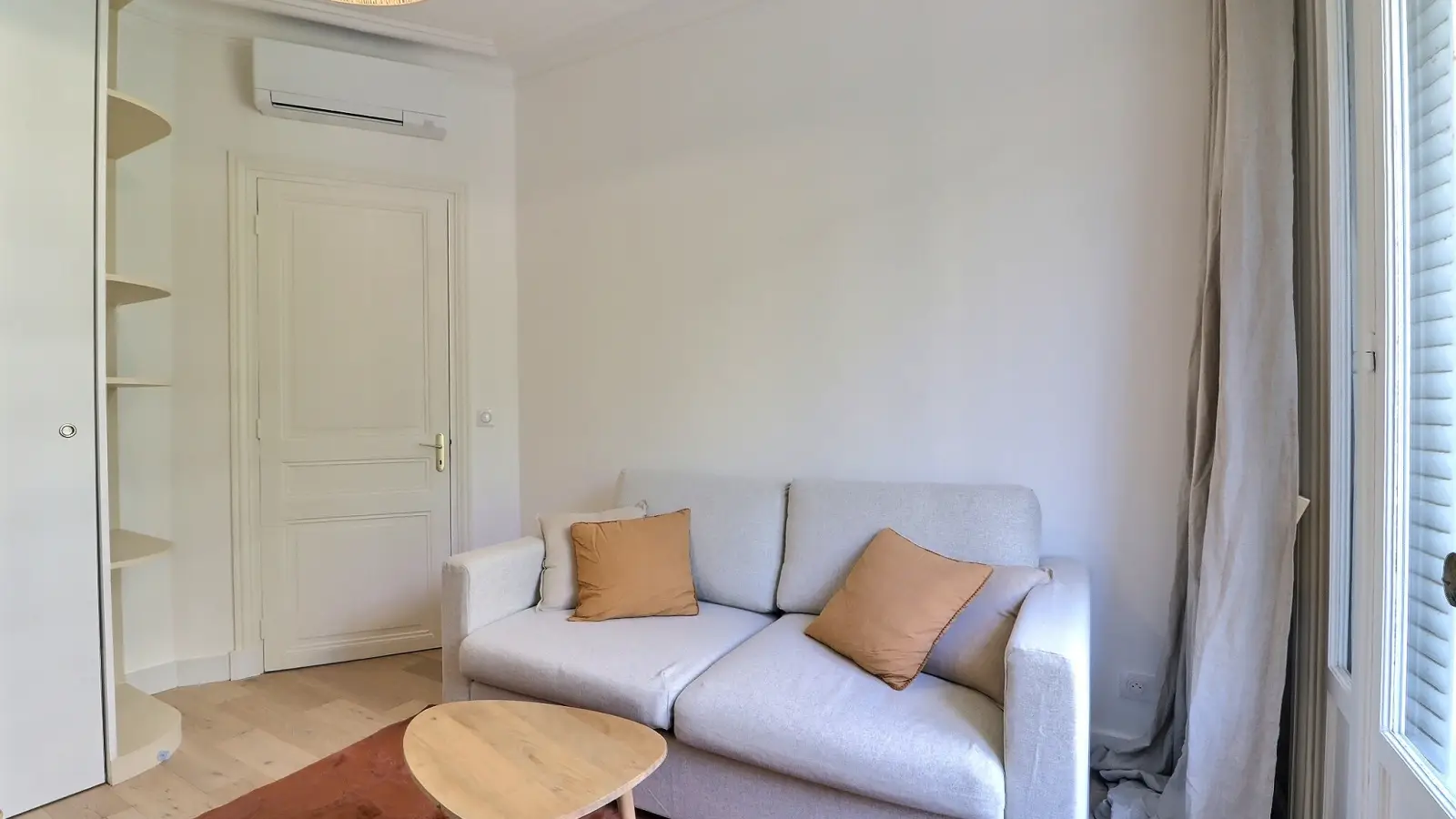 Appartement Avenue de Versailles à Paris