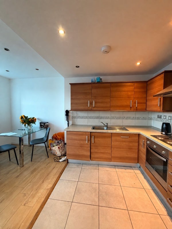 Room Fieldgate Street in Greater London