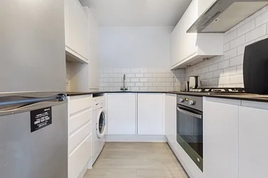 Flat Fairchild Close in Greater London
