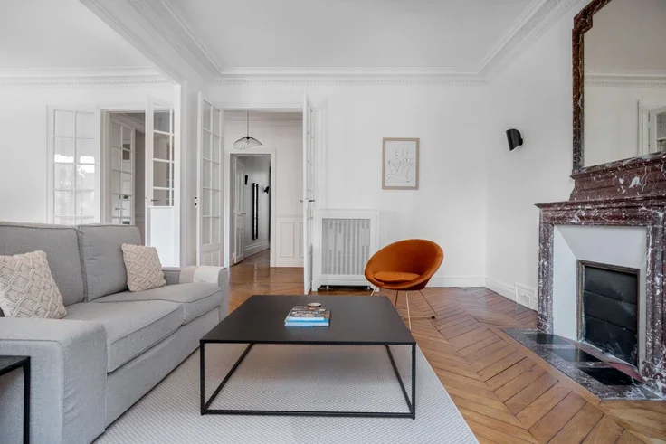 Appartement Rue de Bellechasse à Paris