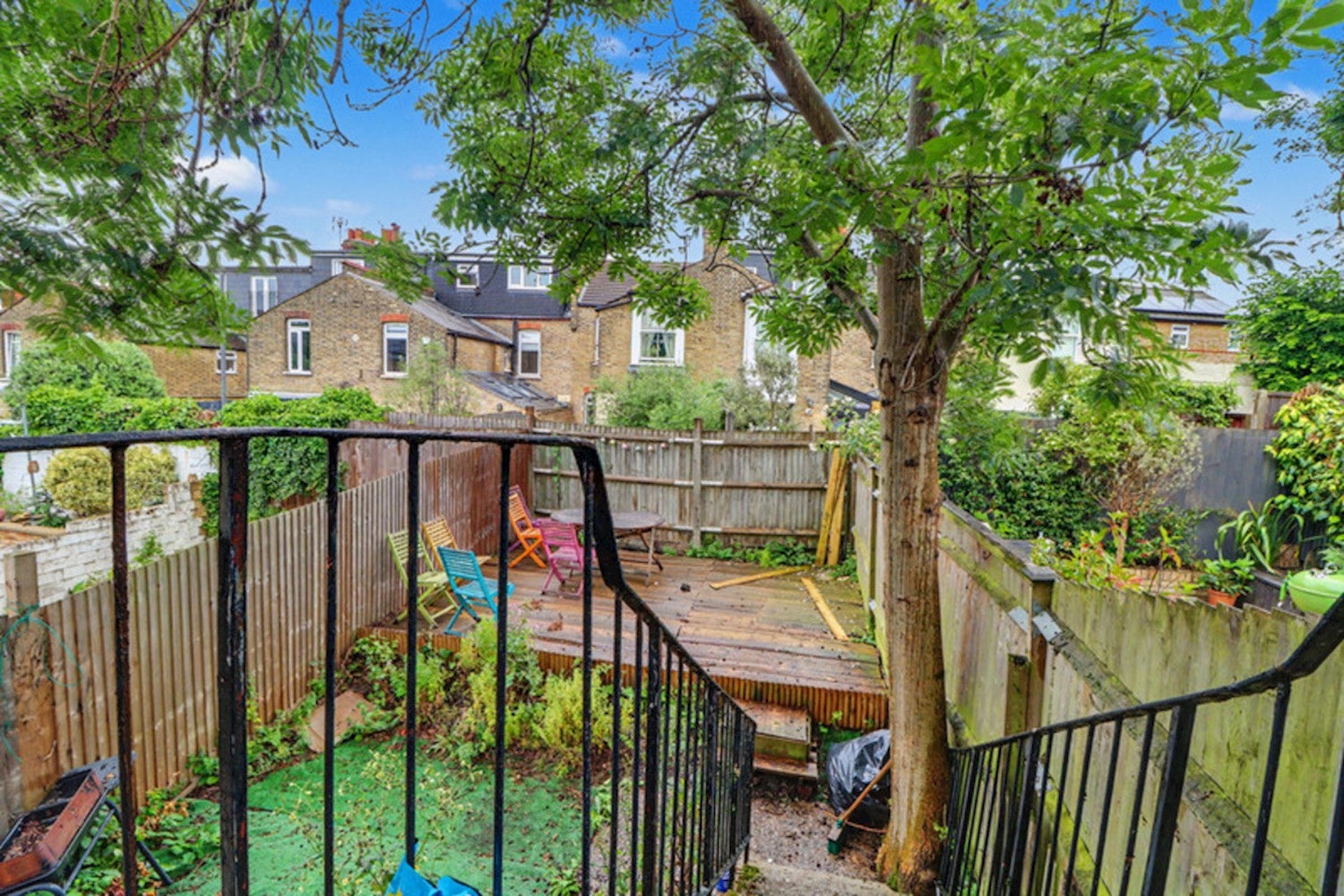 Flat Eastcombe Avenue in Greater London