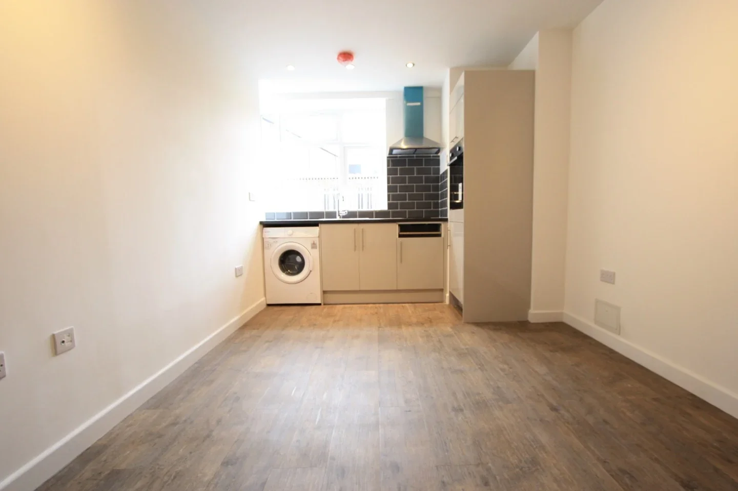 Flat Lewisham High Street in Greater London