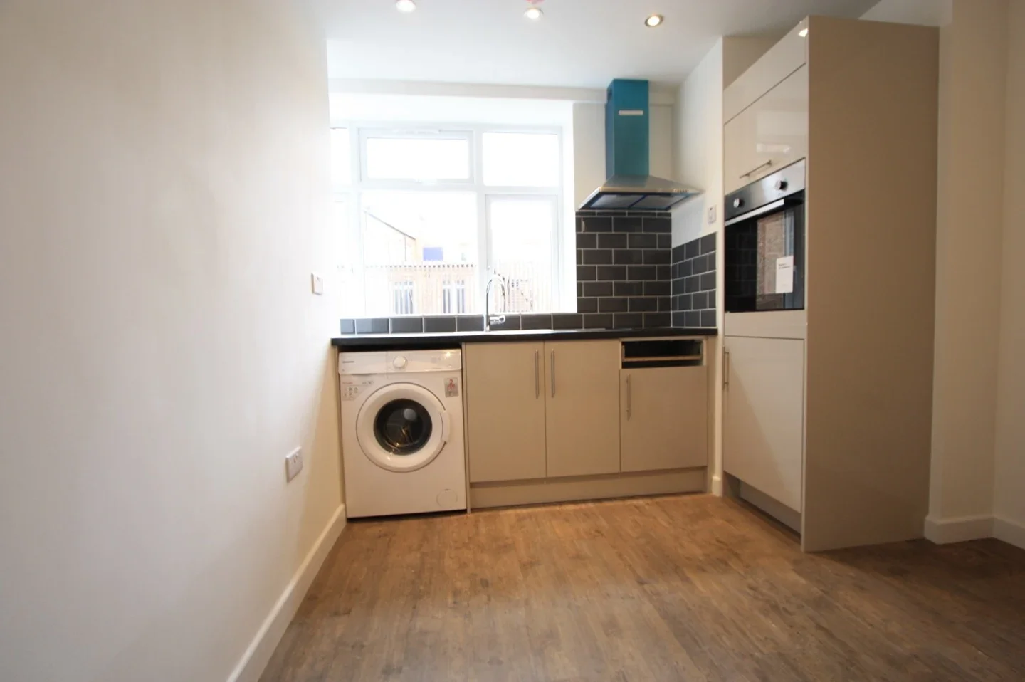Flat Lewisham High Street in Greater London