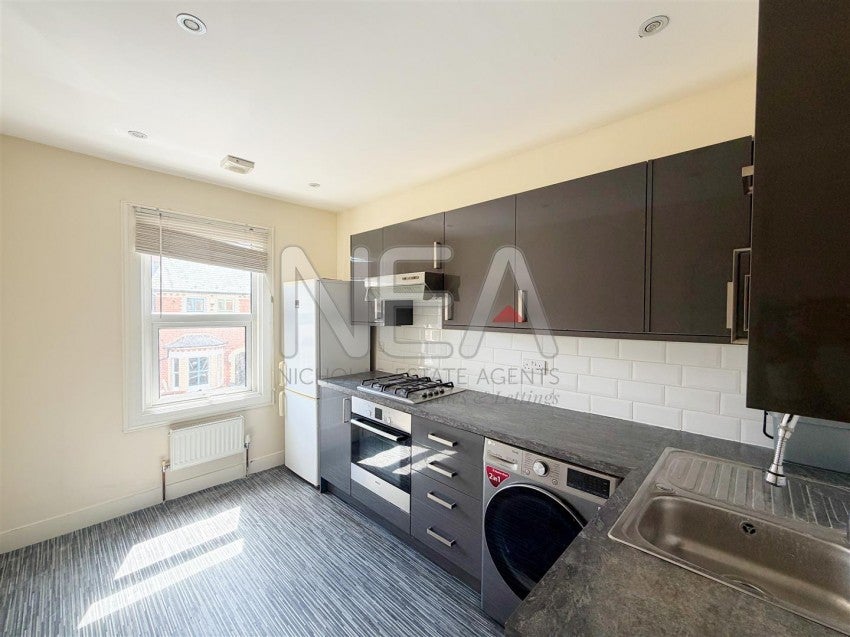 Flat Beecham Road in Reading