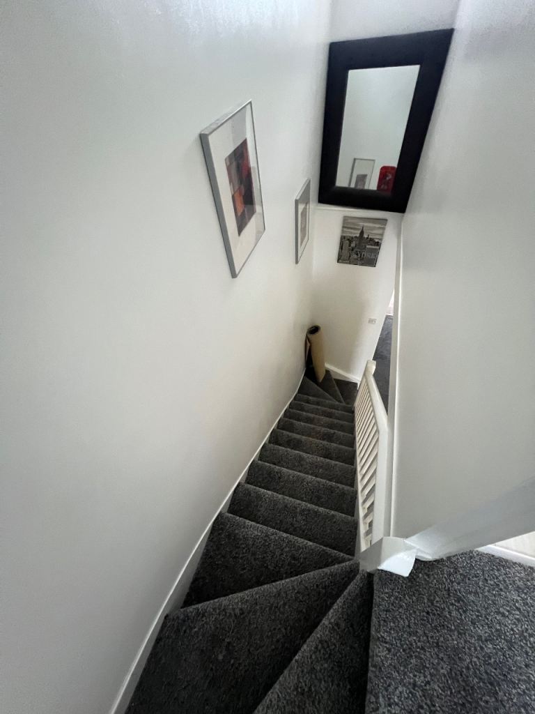 Flat Hermon Hill in Greater London