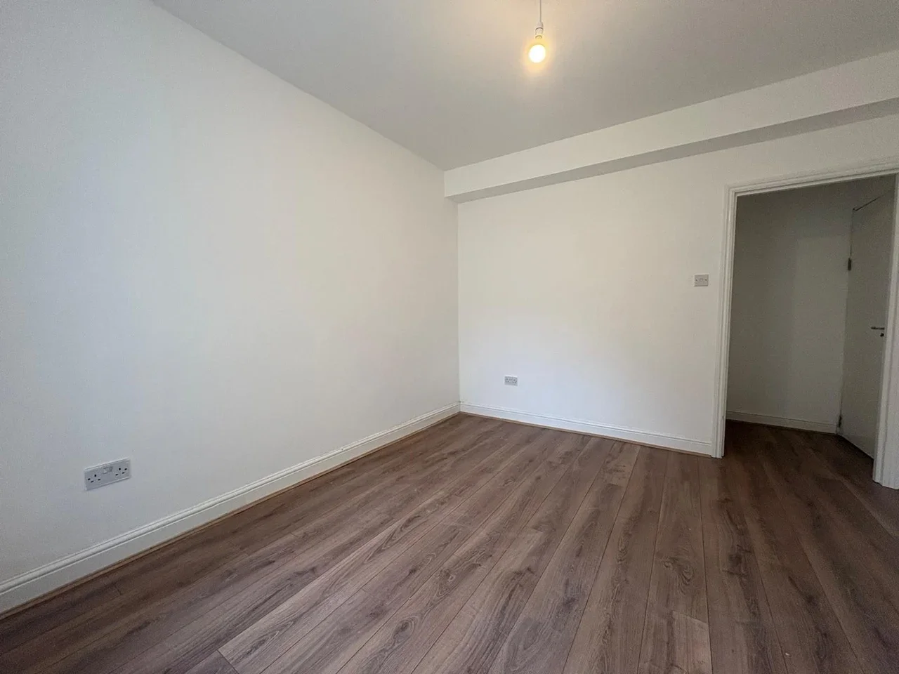 Flat Chiswick Road in Greater London