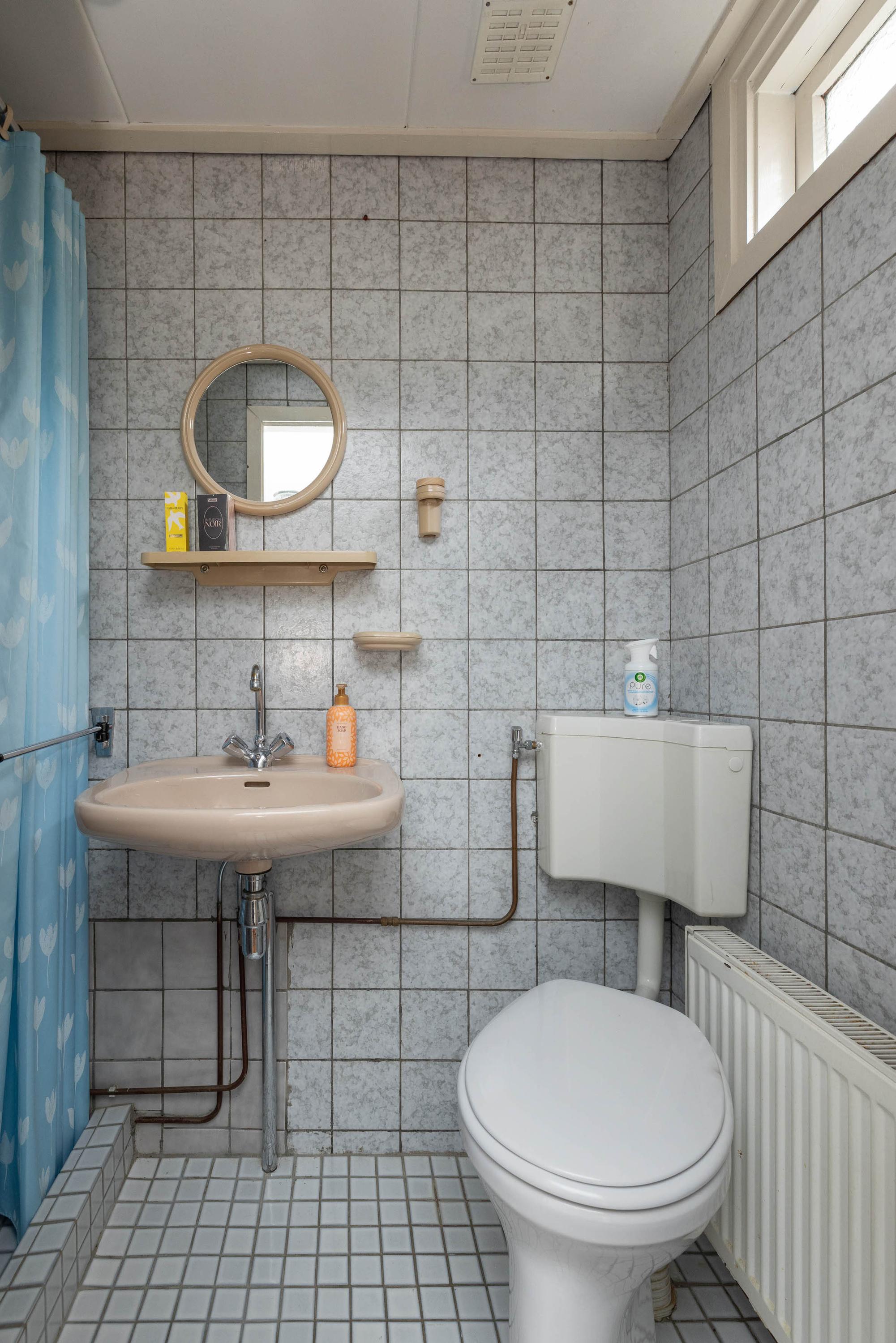 Tussenwoning te koop: Golsstraat 37, Hengelo