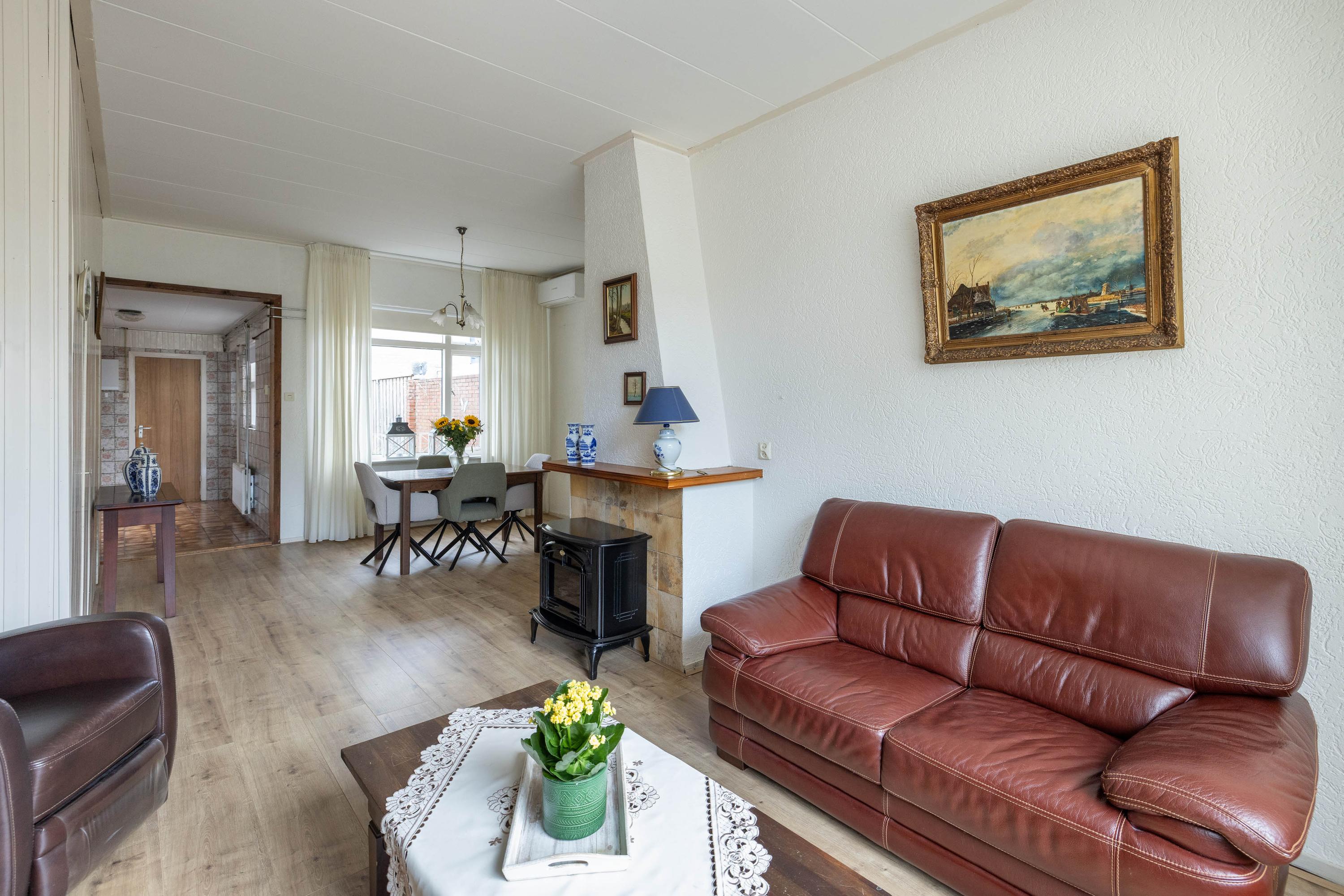 Tussenwoning te koop: Golsstraat 37, Hengelo