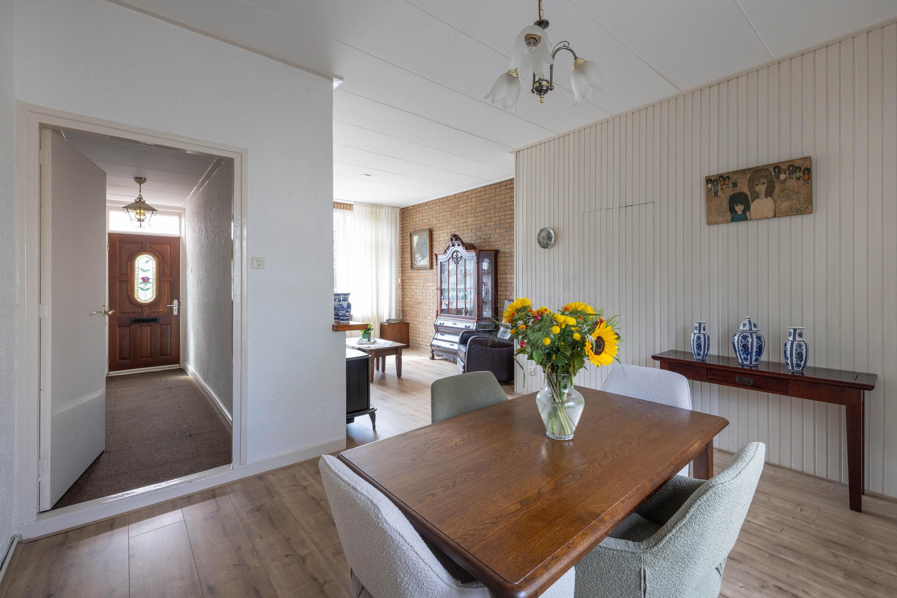 Tussenwoning te koop: Golsstraat 37, Hengelo