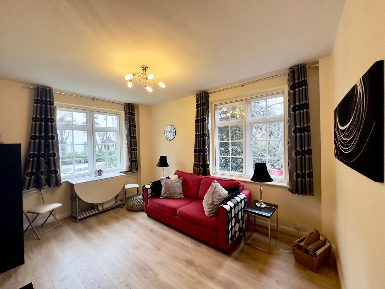 Flat Abbey Road in City of Westminster