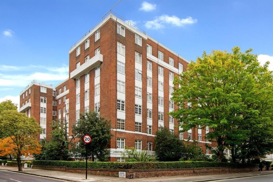 Flat Abbey Road in City of Westminster