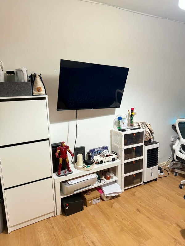 Room Searles Close in Greater London