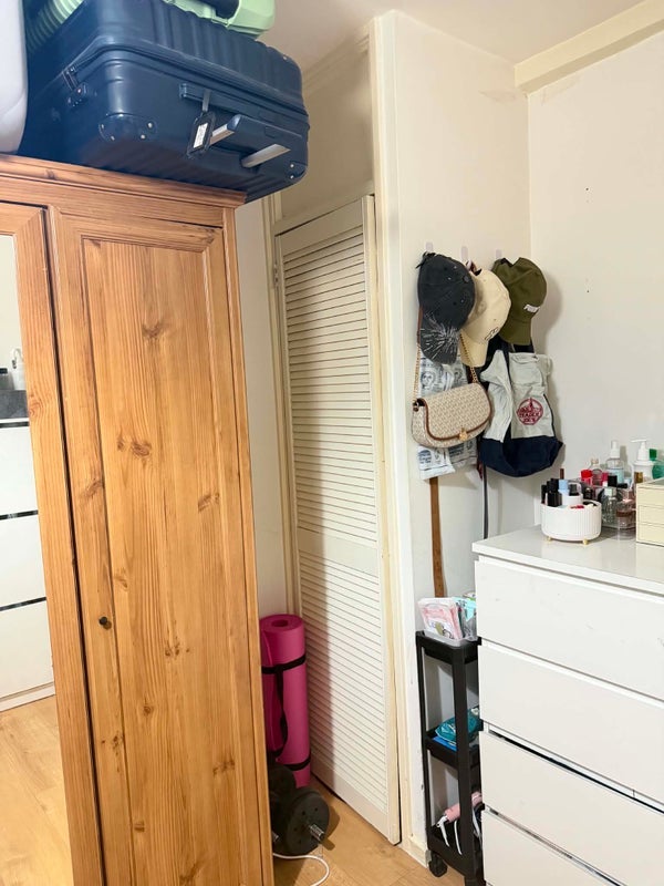 Room Searles Close in Greater London