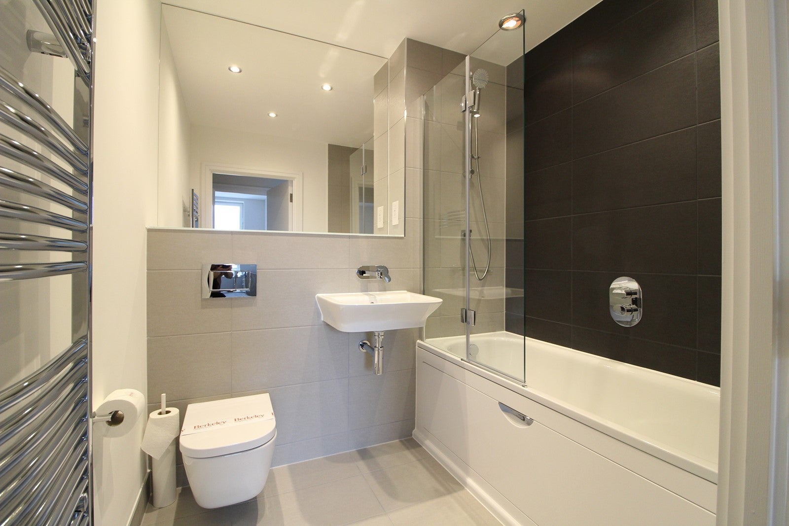 Flat Padworth Avenue in Reading