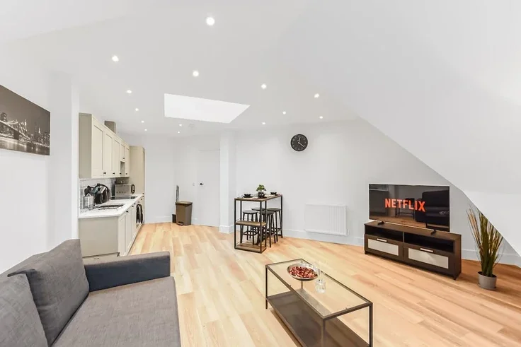Flat Vincent Road in Greater London