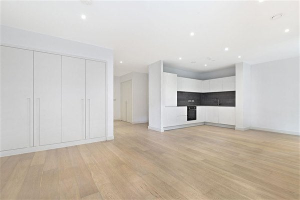 Flat Bonnet Street in Greater London