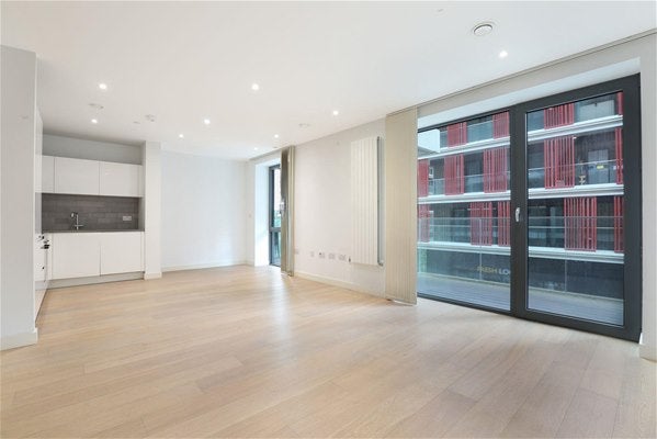 Flat Bonnet Street in Greater London