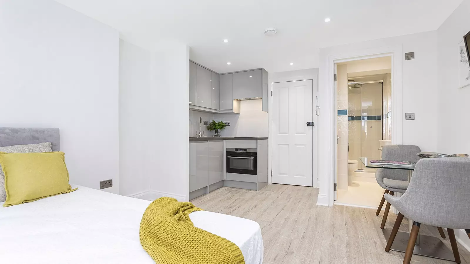 Flat Inverness Terrace in City of Westminster