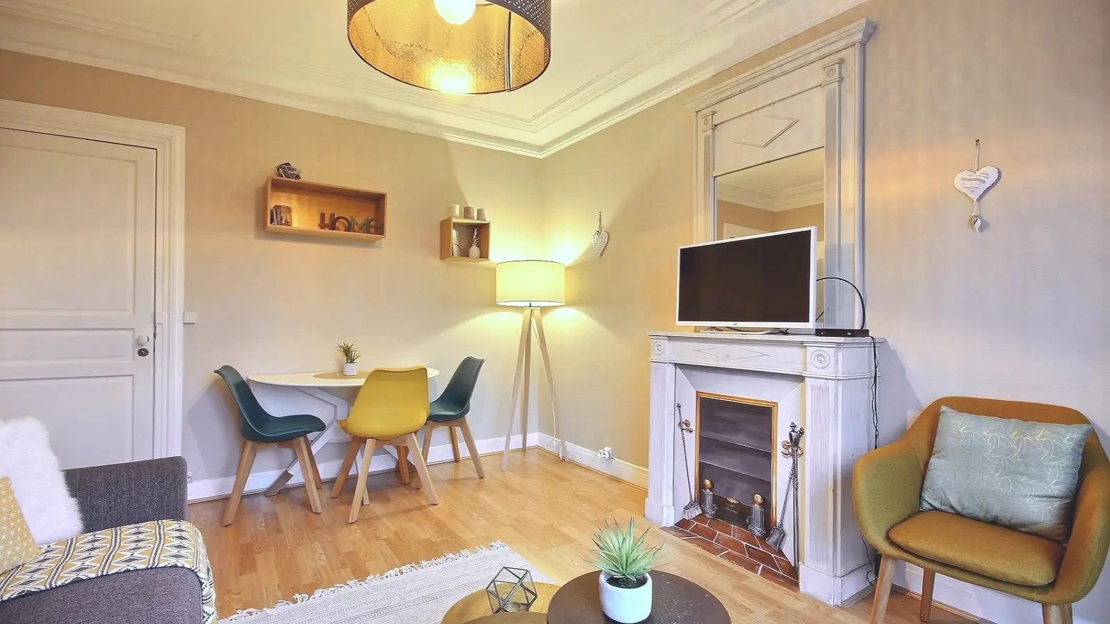 Flat Rue de la Croix Nivert in Paris