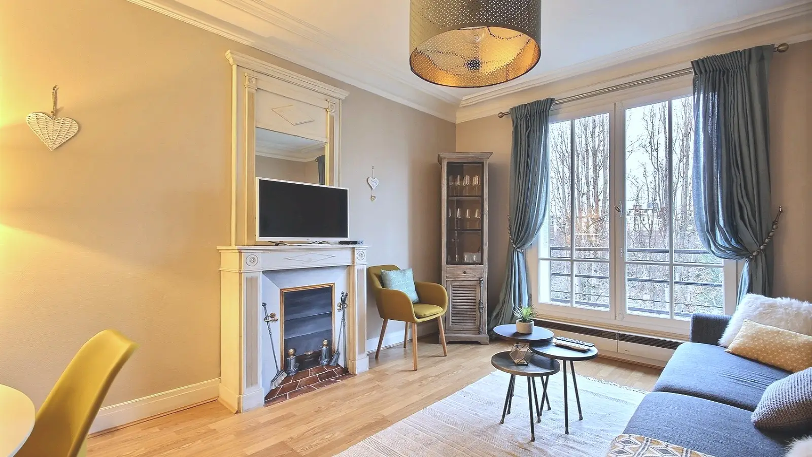 Flat Rue de la Croix Nivert in Paris