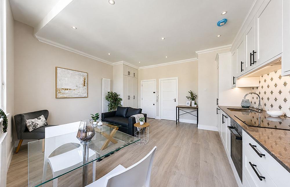 Flat Shaftesbury Avenue in City of Westminster