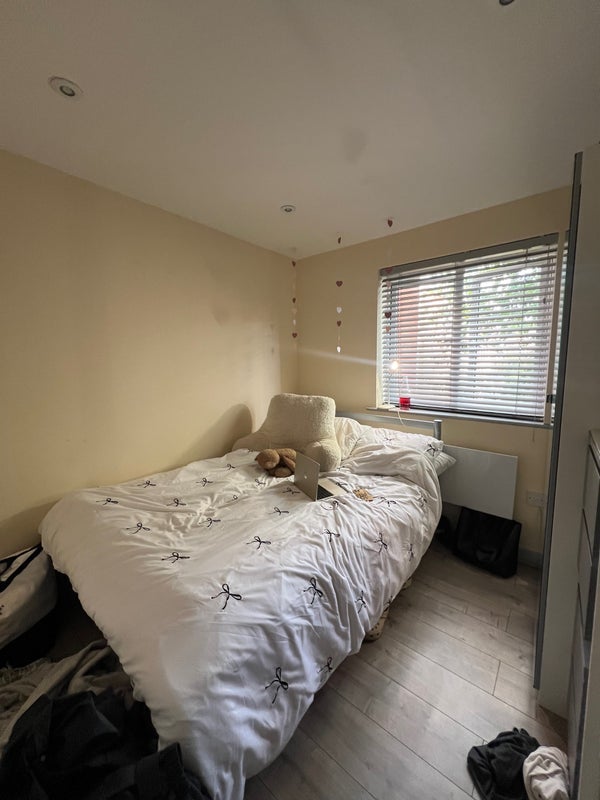 Room Jackson Crescent in Manchester