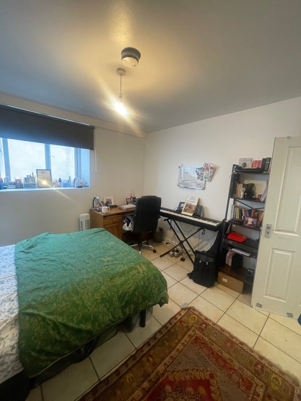 Room Blackhorse Lane in Greater London