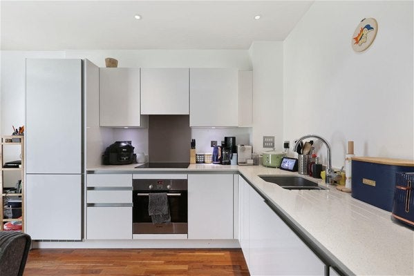 Flat Norman Road in Greater London